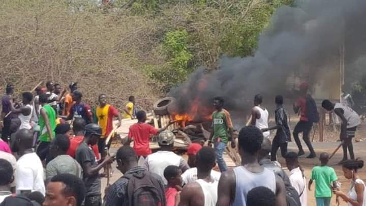 BREAKING: Riot Breaks Out as Gambia Police Kills Sierra Leonean National in Bijilo