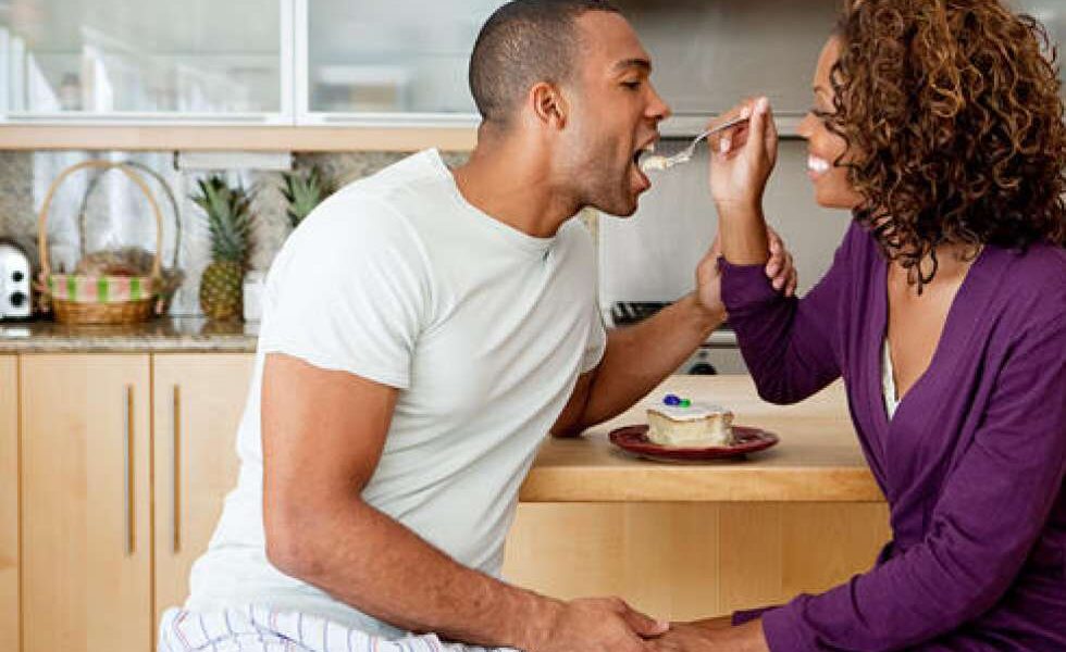 10 Ways Men Express Their Feelings When They Are in Love
