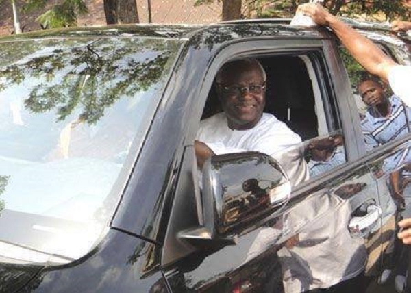 Have You Seen This Photo of President Koroma Driving Alone on The Street?