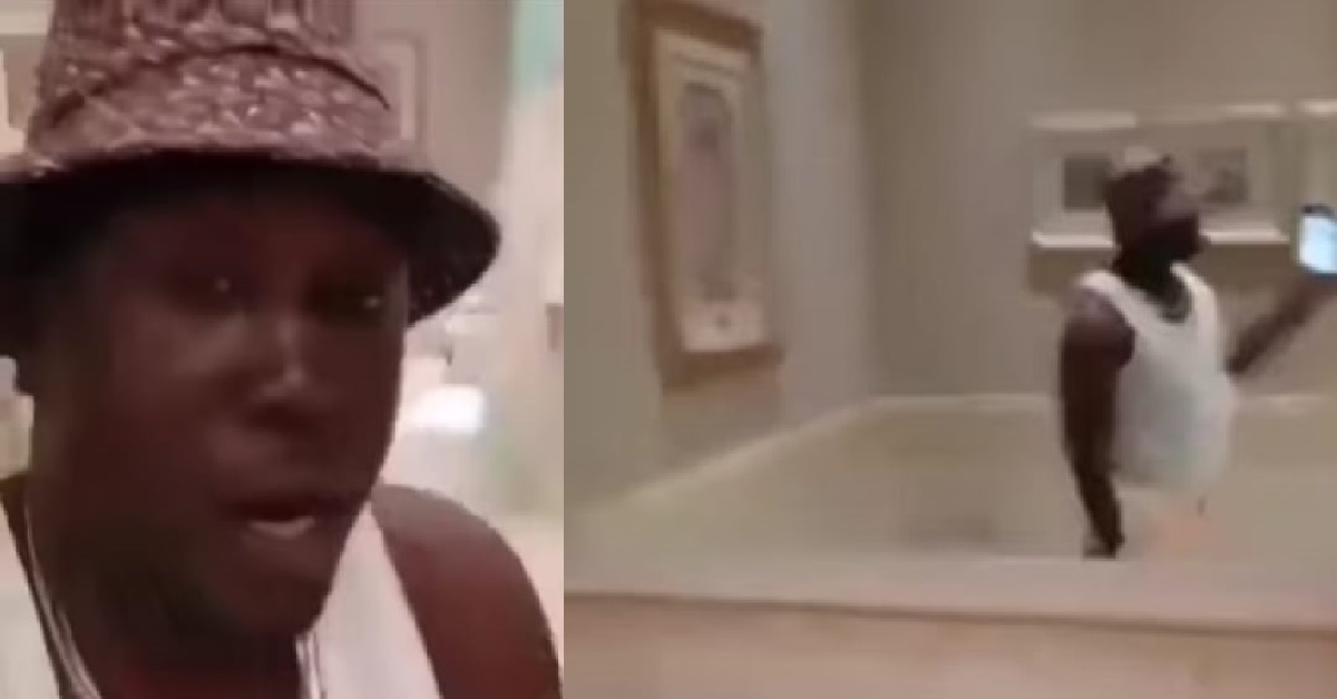 Kao Denero Shows Off His Hotel Bathroom in Dubai