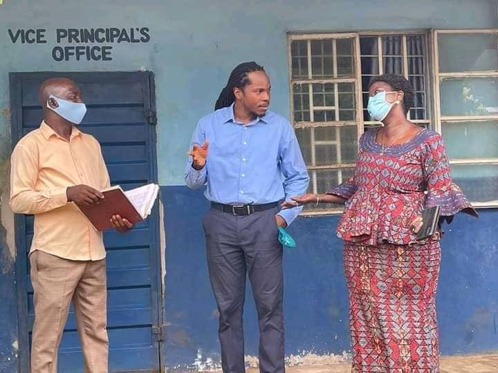 Minister of Education, David Sengeh Makes Surprise Visit to Kissy Municipal Secondary School