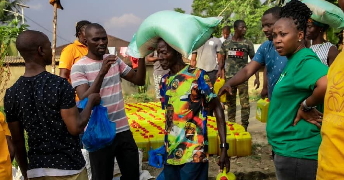 First Lady Fatima Bio Donates Food Items to Sierra Leoneans