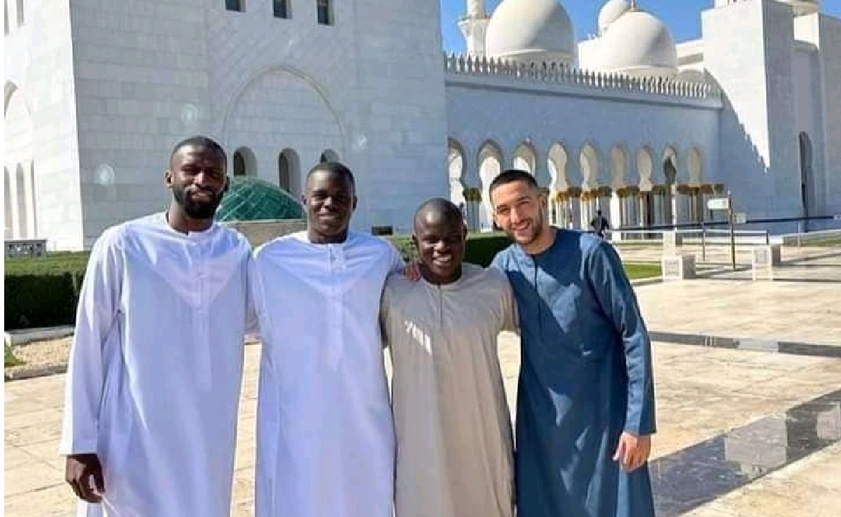 Chelsea Defender, Antonio Rudiger Spotted Having Friday Prayer With Colleagues in Dubai