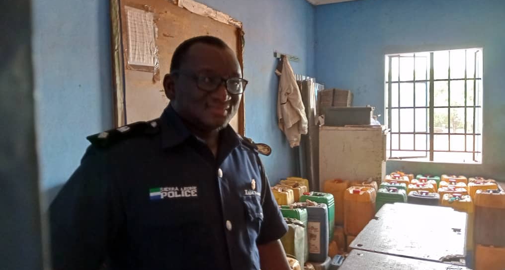 Sierra Leone Police Arrests Two Illegal Fuel Sellers With 84 Batters of Petrol And Diesel