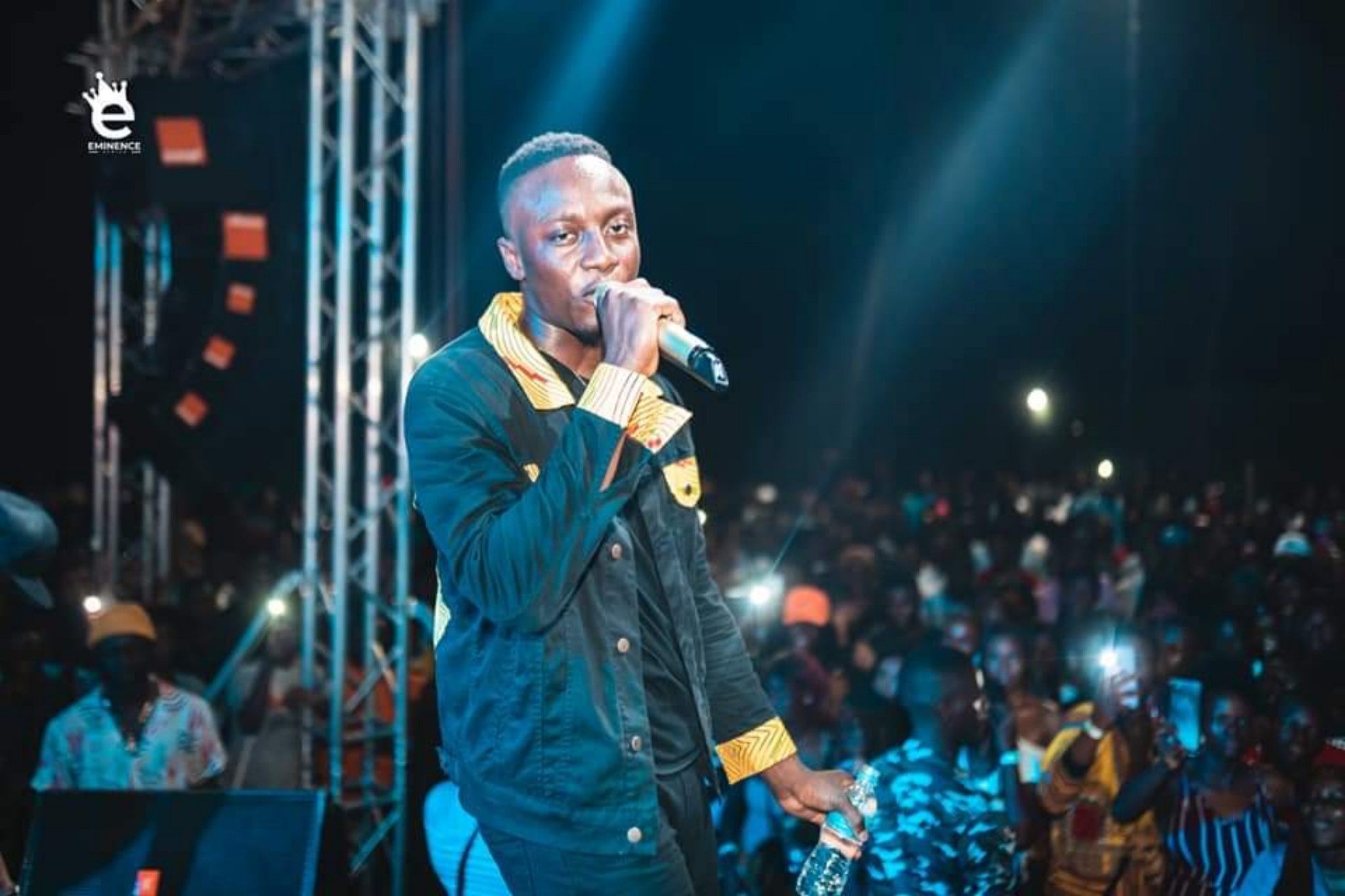 Fan Blasts Drizilik Over Poor Performance at Africa Day Concert