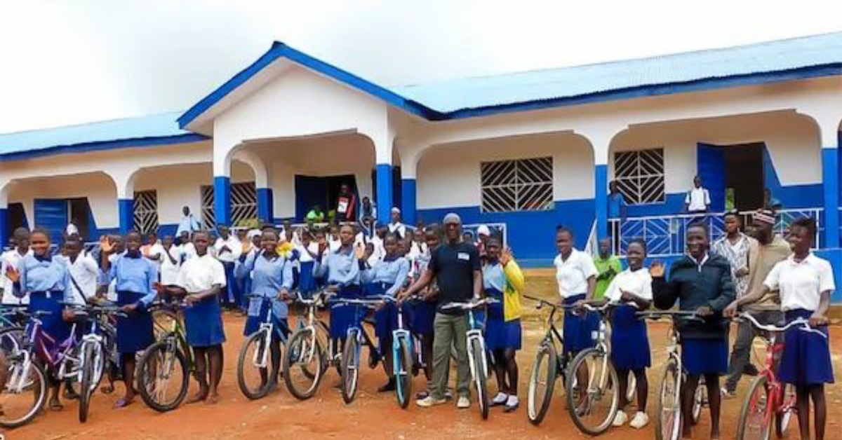Schools For Salone Donates Bicycles to Pupils of Koinadugu District