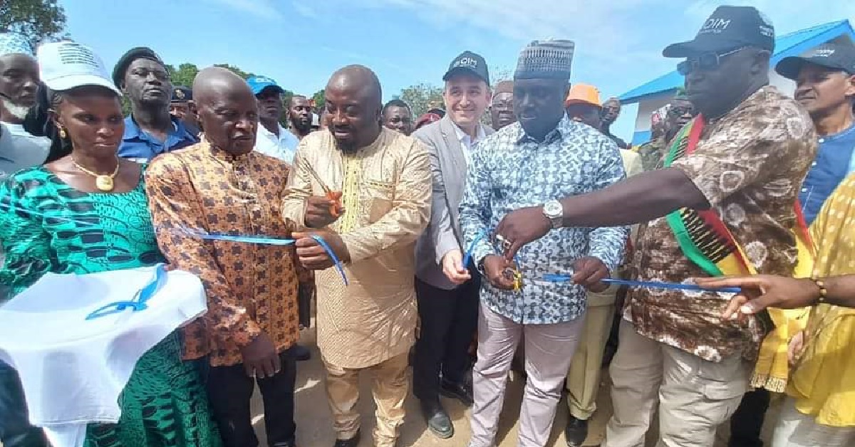 Internal  Affairs Minister Inaugurates Newly Built Cross – Border Posts Between Sierra Leone And Guinea