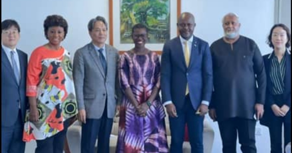 South Korean Ambassador Presents Mahesh Nandwani As Consul to Sierra Leone