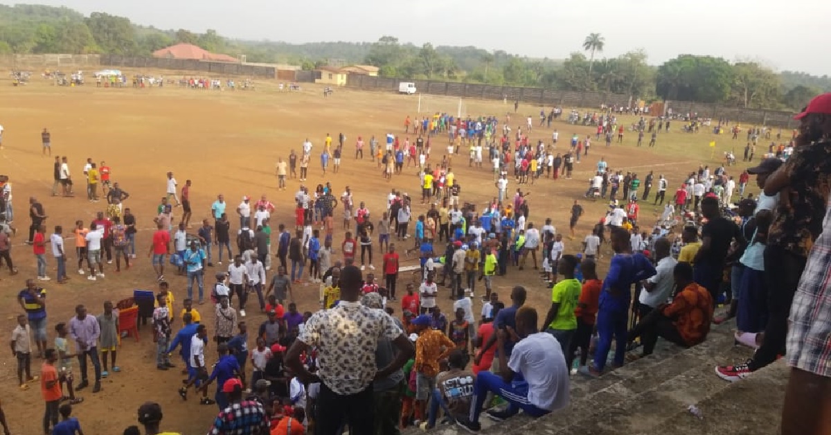 BREAKING: Chaos as Bai Bureh Warriors And FC Kallon Fans Go Into Blows Over Alleged Match Cheat