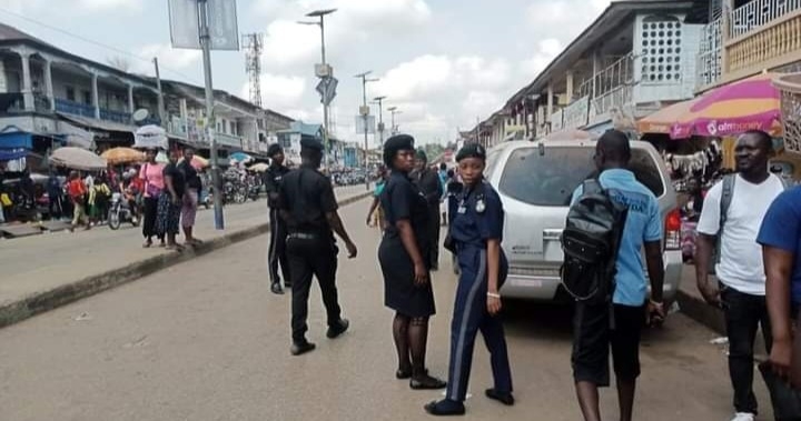 Police Pushes Traders Off The Streets in Bo