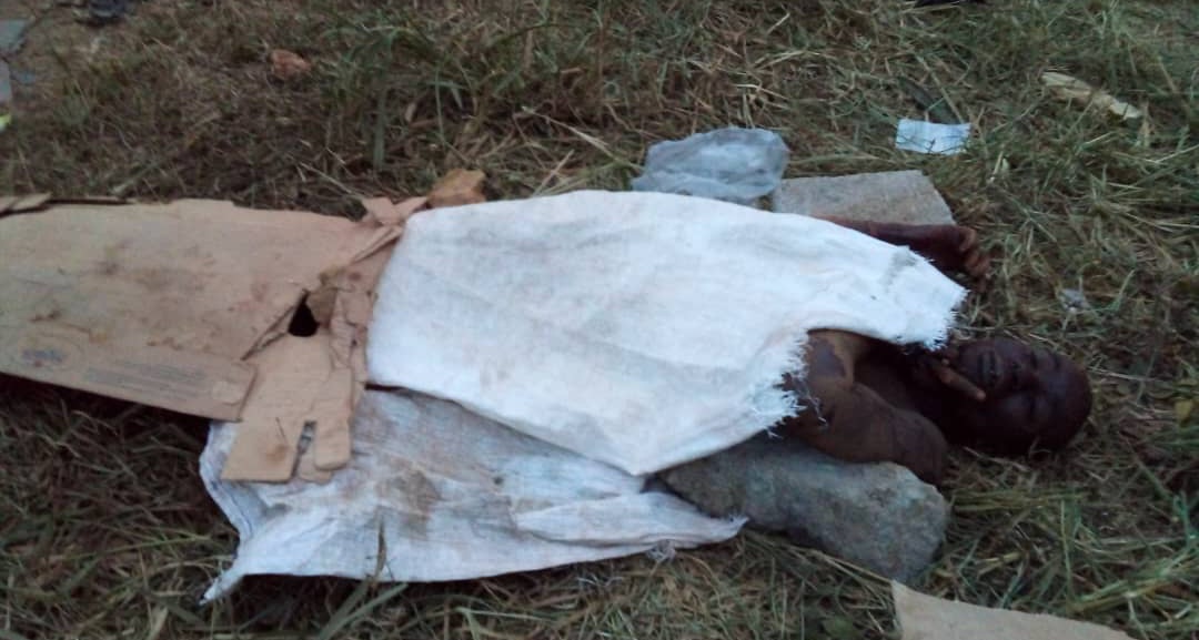Corpse of Unidentified Man Allegedly Abandoned by Authorities in Kenema