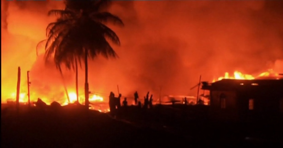 Fire Engulfs Houses in Port Loko
