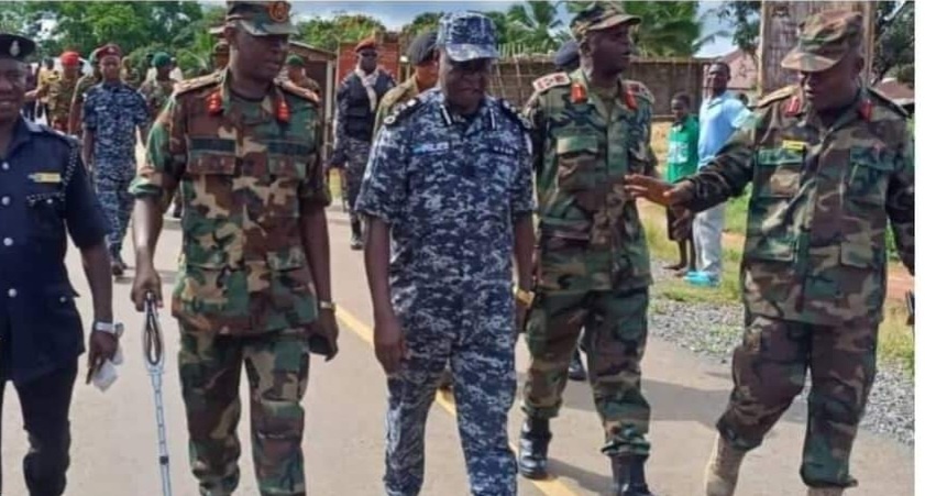 IGP Sellu Monitors Wellbeing of Sierra Leoneans in Liberia Ahead of Elections