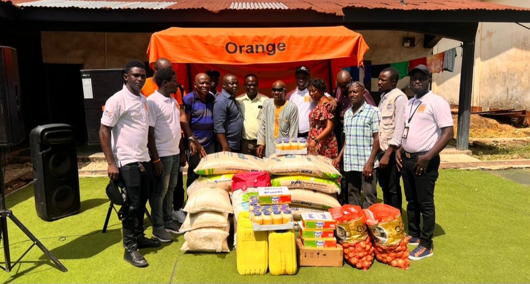 Orange SL -CSR Unit Donates Food Items to  Paul School For The Blind 