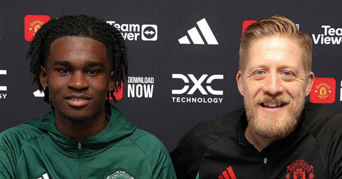 Sierra Leone’s David Kamason Signs Professional Deal With Manchester United