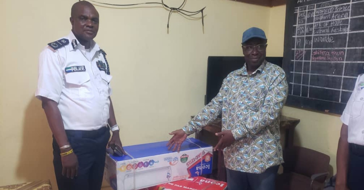 Paramount Chief of Kakua Chiefdom Donates AC System to Bo East Police Division