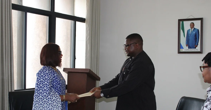 New Liberia Ambassador to Sierra Leone Presents Letters of Credence to Foreign Affairs Minister