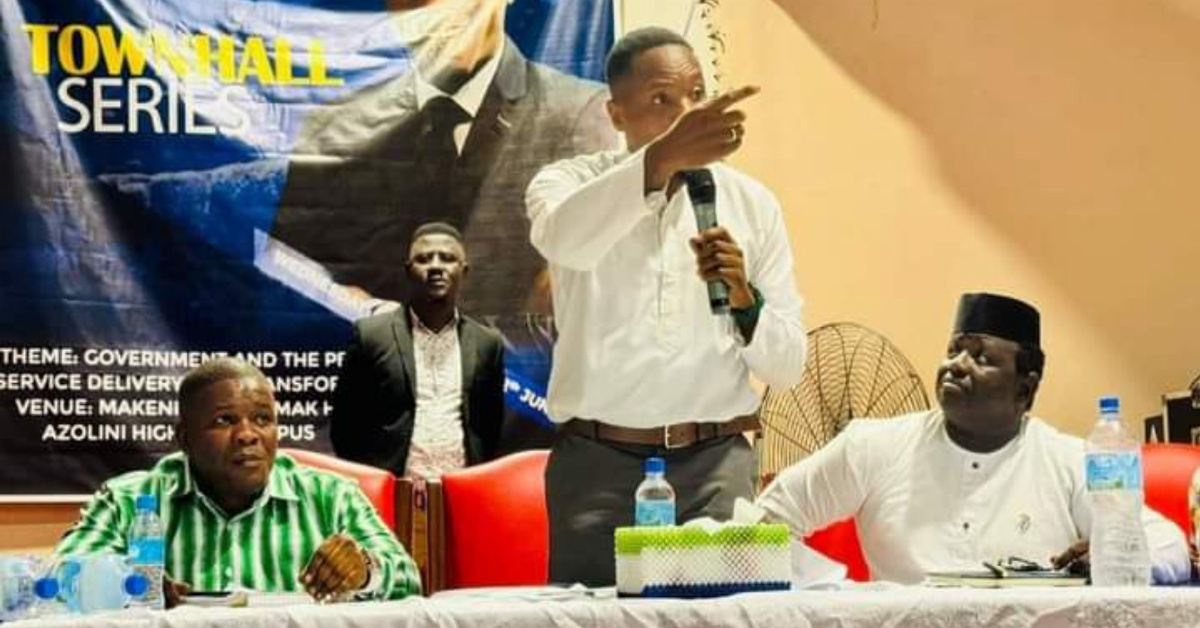 Chief Minister David Sengeh Engages Makeni Residents in Town Hall Meeting