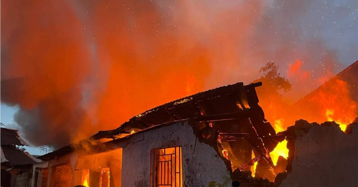 Massive House Fire in Ibo Town, Waterloo