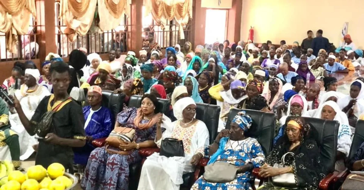 Wives of Former Presidents Yearn For Recognition, Support