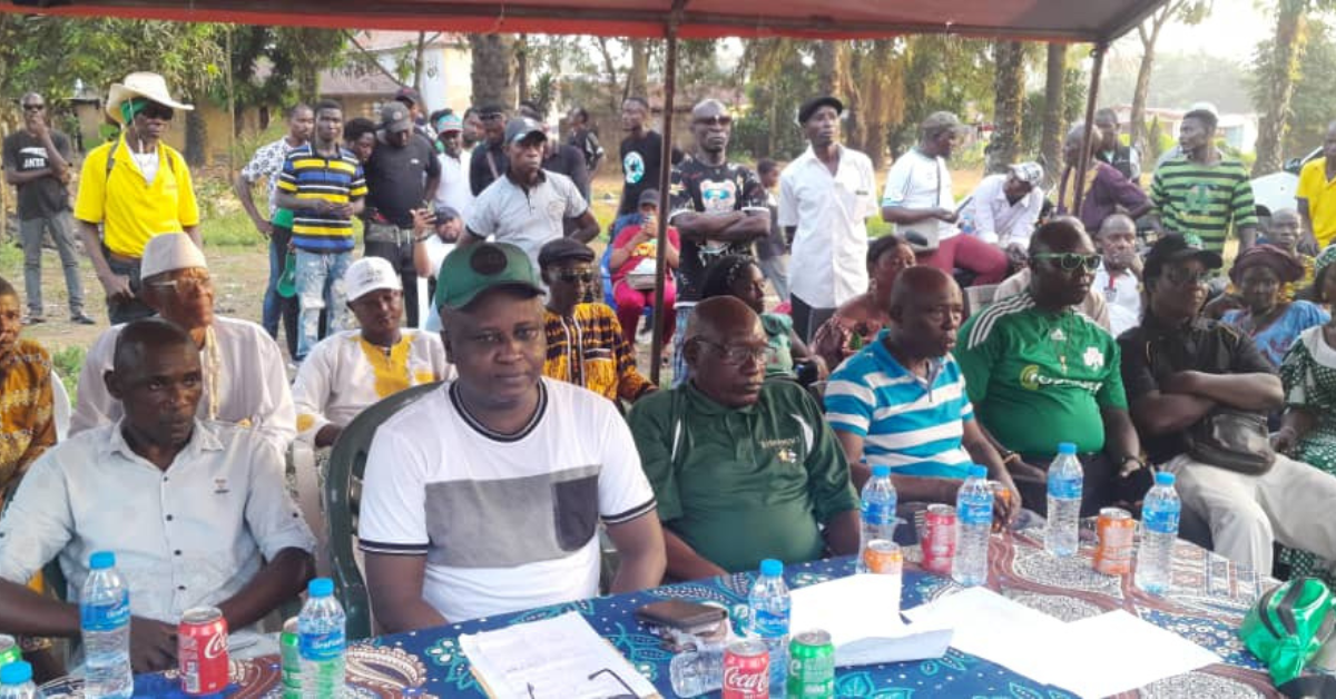 Deputy Minister of Energy Dr. Eldred Taylor Donates Road Construction Equipment to Mabureh Community