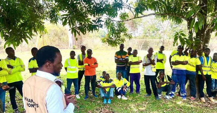 Human Rights Commission Meets Angry Community Members, Striking Mine Workers of Sierra Diamonds in Kenema